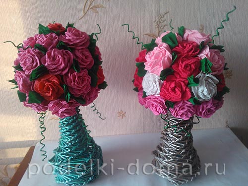 Новогодние поделки из бумажной лозы