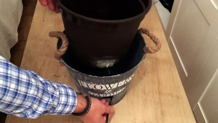 Как сделать магический кран с бесконечным потоком для украшения сада Как сделать магический кран с бесконечным потоком для украшения сада