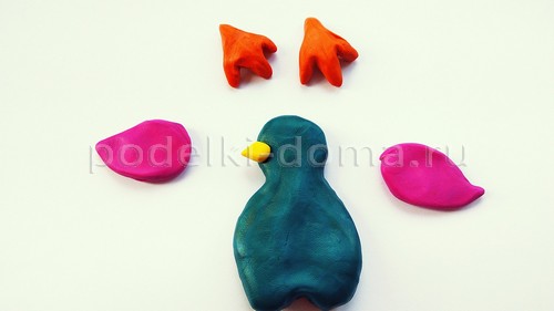 «Павлин» — аппликация из природного материала