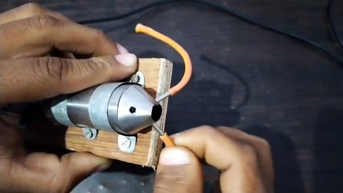 Как сделать мини реактивный двигатель с питанием от USB и зажигалки Как сделать мини реактивный двигатель с питанием от USB и зажигалки