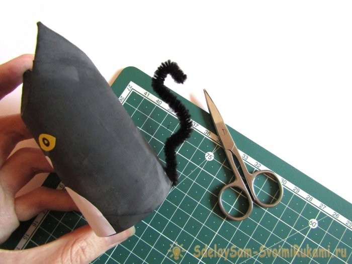 Чем занять ребенка на карантине: сделаем котика из втулки от туалетной бумаги