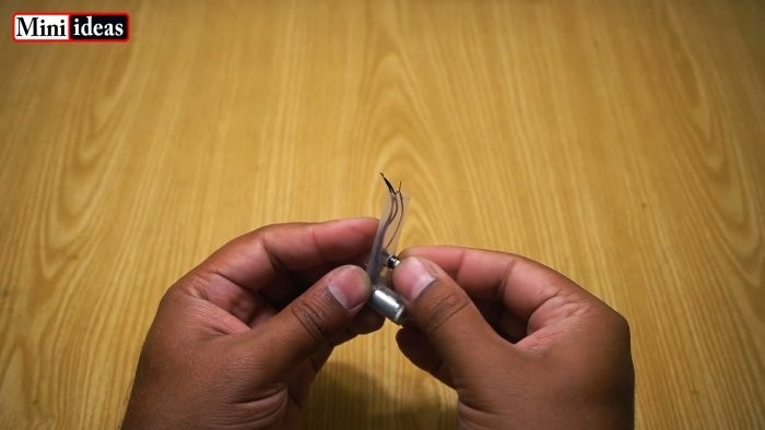 Как сделать микро аккумуляторную дрель своими руками