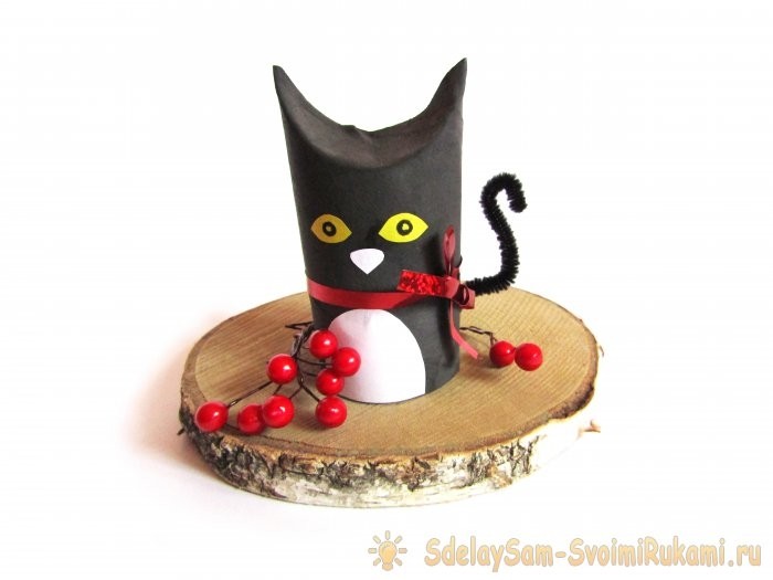 Чем занять ребенка на карантине: сделаем котика из втулки от туалетной бумаги