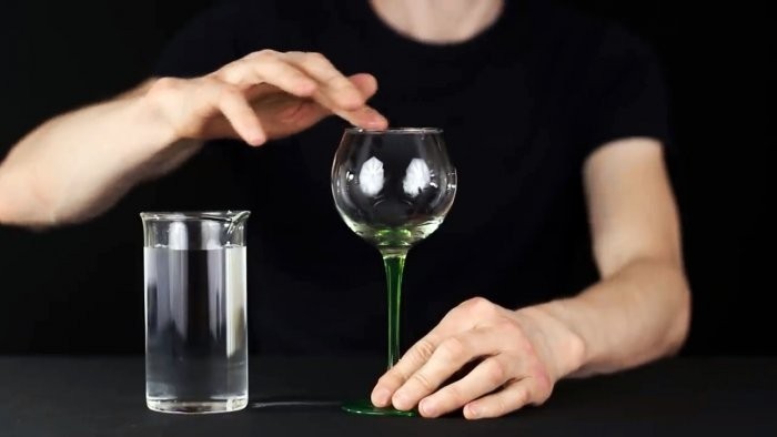 7 невероятных трюков со стеклом
