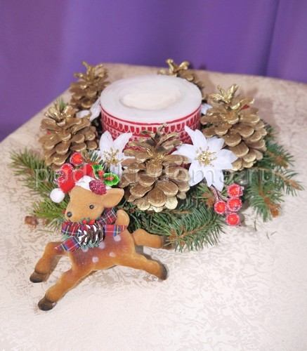 Венок из еловых веток Венок из еловых веток