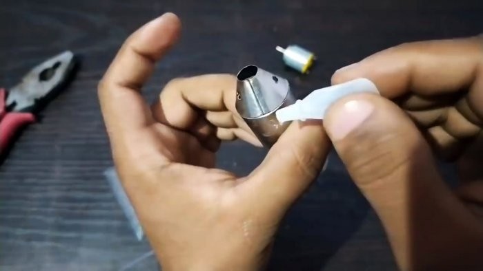 Как сделать мини реактивный двигатель с питанием от USB и зажигалки Как сделать мини реактивный двигатель с питанием от USB и зажигалки