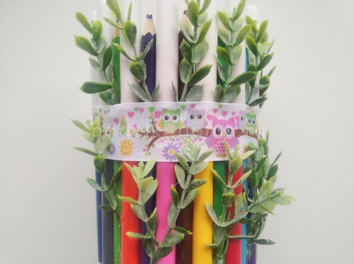Вазочка-подставка из карандашей Вазочка-подставка из карандашей