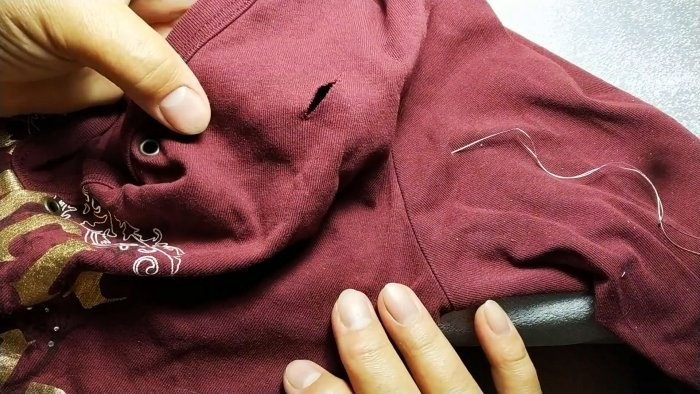 Как незаметно и аккуратно зашить дырку в одежде Как незаметно и аккуратно зашить дырку в одежде