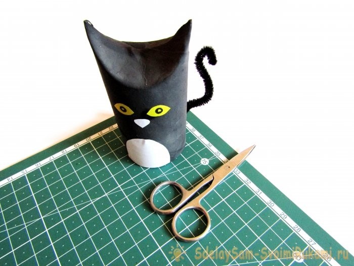 Чем занять ребенка на карантине: сделаем котика из втулки от туалетной бумаги