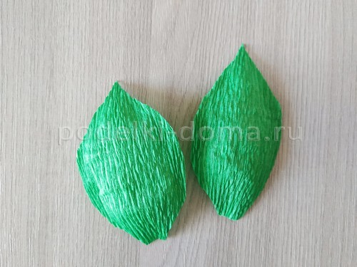 Цветок георгина из гофробумаги