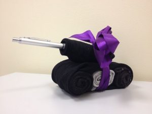 Какими способами можно оформить и упаковать подарок любимому мужчине на 23 февраля