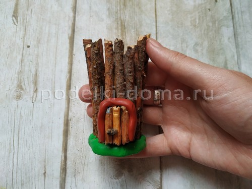 Домик и окошко — поделки из веточек