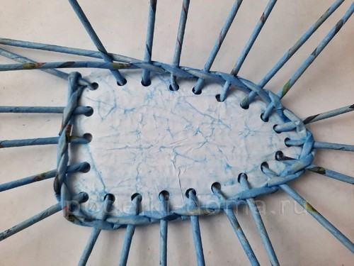 Лодочка-конфетница из бумажной лозы