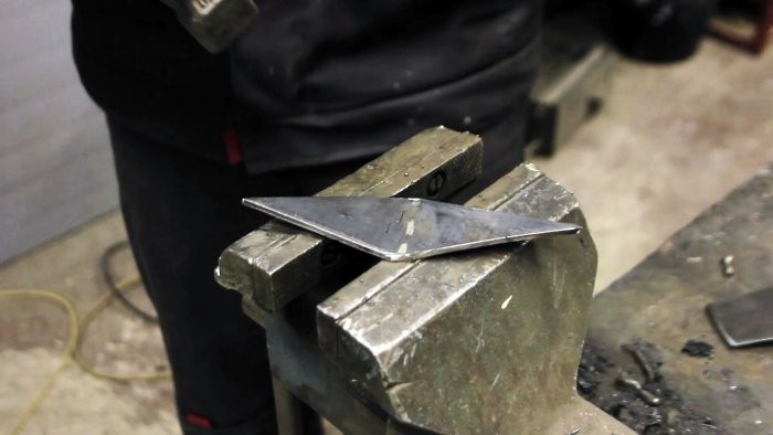 Как сделать топор «наоборот» Как сделать топор «наоборот»