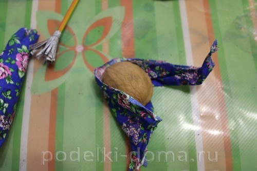 «Сказка на полянке» — поделка из подручных материалов «Сказка на полянке» — поделка из подручных материалов