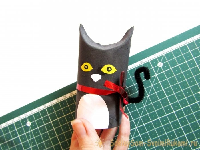 Чем занять ребенка на карантине: сделаем котика из втулки от туалетной бумаги