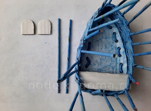 Лодочка-конфетница из бумажной лозы