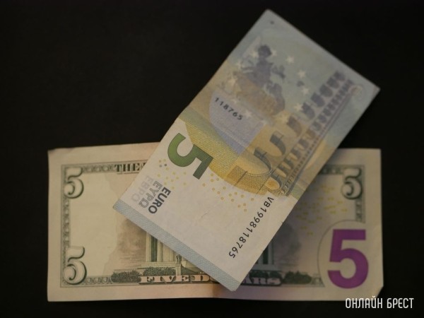 Эксперт по финансам назвал самые перспективные валюты Эксперт по финансам назвал самые перспективные валюты