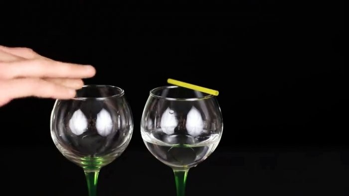 7 невероятных трюков со стеклом