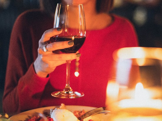 Хуже гамбургера: назван неожиданный вред вина