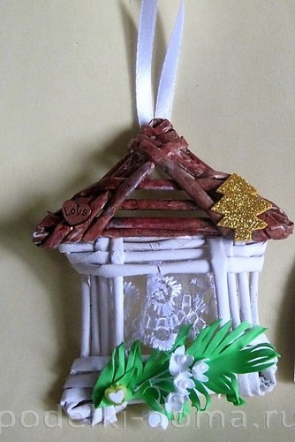 Букетница из газетных трубочек