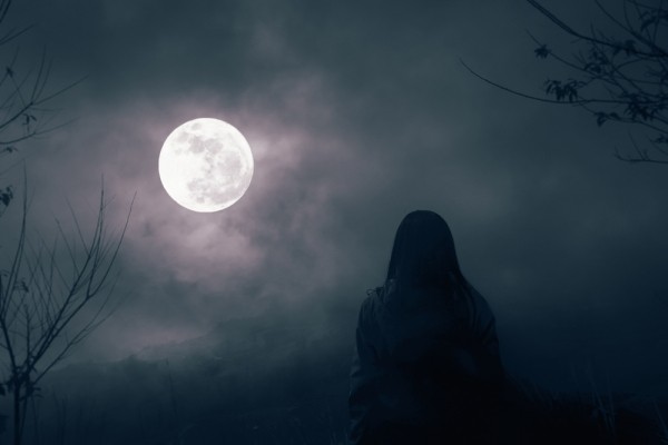 Полнолуние 18 марта 2022 года: чего ожидать и какие опасности оно таит Полнолуние 18 марта 2022 года: чего ожидать и какие опасности оно таит