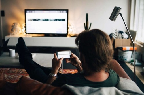 Пять простых способов посмотреть видео с&nbsp;телефона на&nbsp;телевизоре 