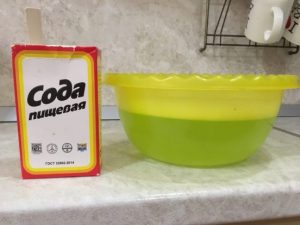 Как быстро до блеска вымыть крышки и убрать жир под ободком Как быстро до блеска вымыть крышки и убрать жир под ободком