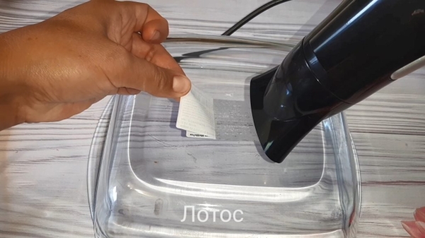 Проверенные временем средства, которыми можно отмыть стеклянные банки от этикеток