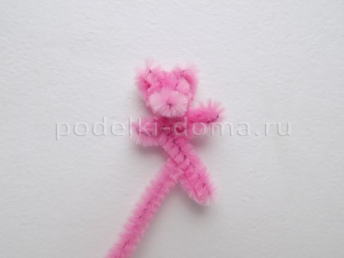 Плюшевый медвежонок из синельной проволоки