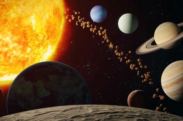 Где можно увидеть полный парад девяти планет 24 июня 2022 года, и какую опасность несет это астрономическое событие