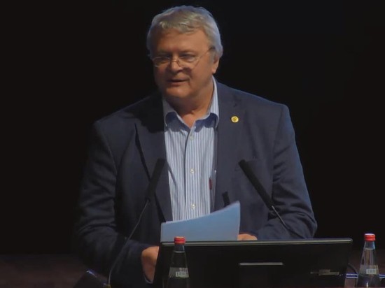 «Буковки мелковаты, машину надо чистить»: в РАН раскритиковали механизм выборов