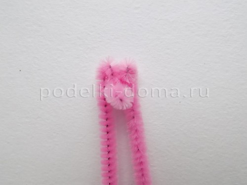 Плюшевый медвежонок из синельной проволоки