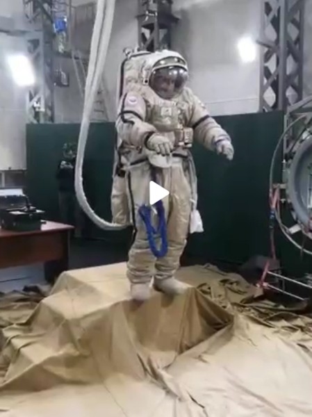 В Центре подготовки космонавтов представили «кентавра» для полета на Луну