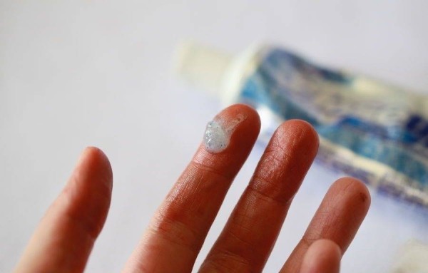 Безопасные способы помогут оттереть с кожи краску для волос после окрашивания в домашних условиях Безопасные способы помогут оттереть с кожи краску для волос после окрашивания в домашних условиях