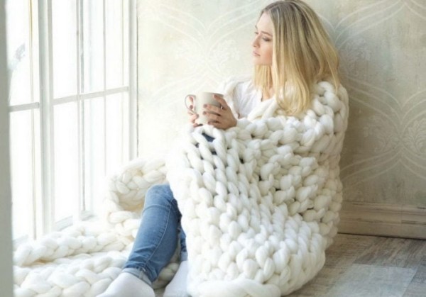 ТОП лайфхаков, которые помогут согреться, пока не дали отопление