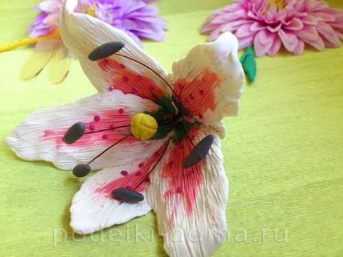 Цветок альстромерия из холодного фарфора