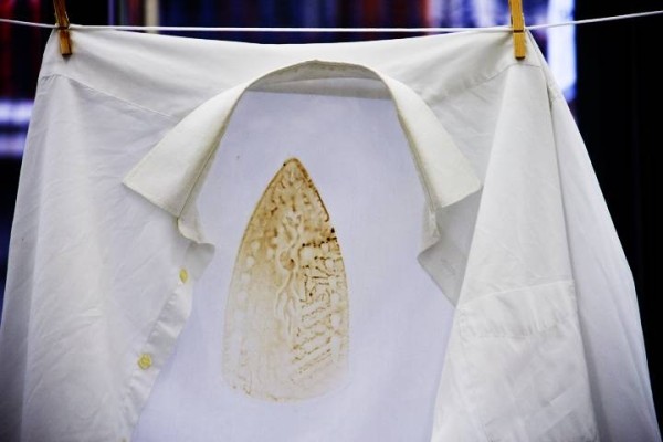 Проверенные средства для удаления желтых пятен на футболке, которые есть в каждом доме Проверенные средства для удаления желтых пятен на футболке, которые есть в каждом доме