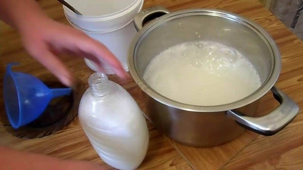 Легко, быстро и доступно: как сделать стиральный порошок из мыла и соды Легко, быстро и доступно: как сделать стиральный порошок из мыла и соды