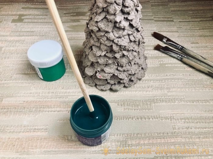 Новогодняя елочка из упаковки для яиц Новогодняя елочка из упаковки для яиц