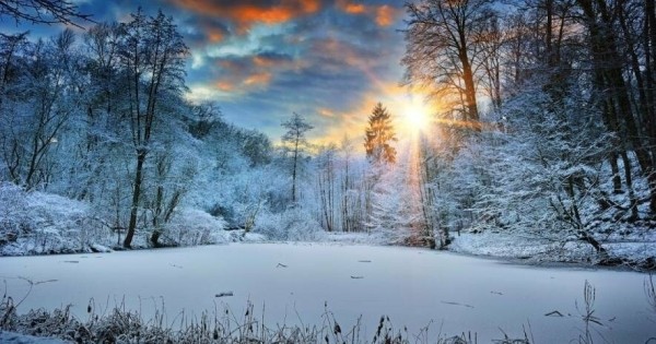 На сколько будет прибавляться каждый день после 21 декабря, отодвигая темное время суток