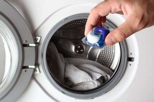 Что нужно знать про жидкие капсулы для стирки и как ими правильно пользоваться Что нужно знать про жидкие капсулы для стирки и как ими правильно пользоваться