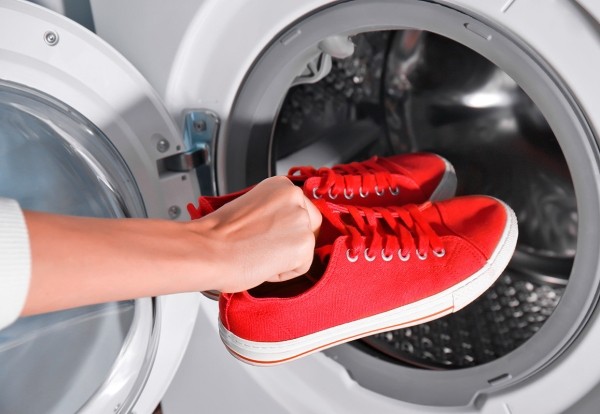 Правила стирки кроссовок в стиральной машине Правила стирки кроссовок в стиральной машине