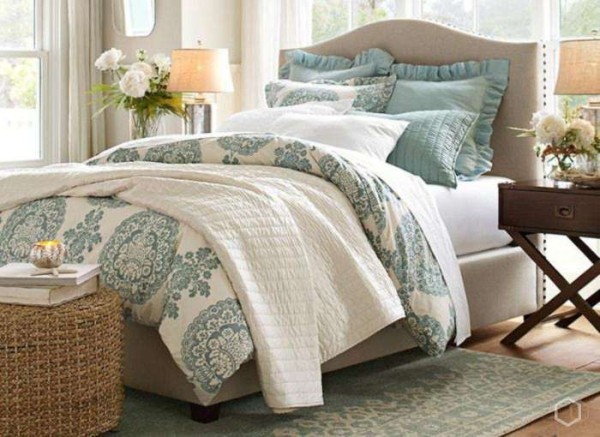 Хозяйкам на заметку: как за считанные секунды сменить постельное белье Хозяйкам на заметку: как за считанные секунды сменить постельное белье