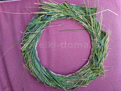 Делаем основу для венков из травы