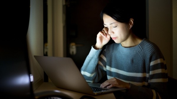 Как сохранить зрение: зарядка для глаз поможет при работе за компьютером