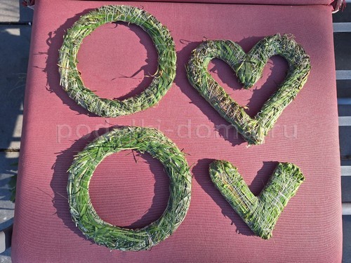 Делаем основу для венков из травы