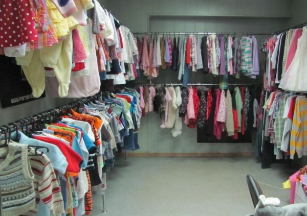 Стоит ли покупать детсткие вещи в секонд-хенде, как их отстирать Стоит ли покупать детсткие вещи в секонд-хенде, как их отстирать