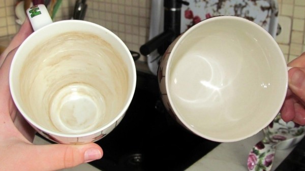 Несколько способов удалить коричневые пятна от кофе и чая с кружек Несколько способов удалить коричневые пятна от кофе и чая с кружек