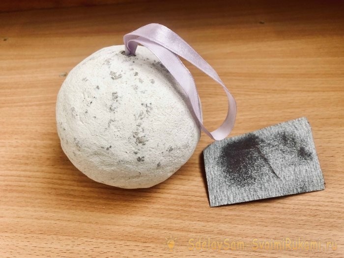 Ёлочный шар из упаковки от яиц Ёлочный шар из упаковки от яиц